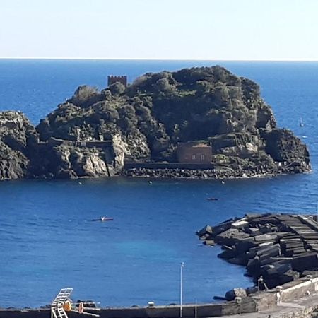 Casa Vacanze Rosa Aci Trezza Eksteriør bilde