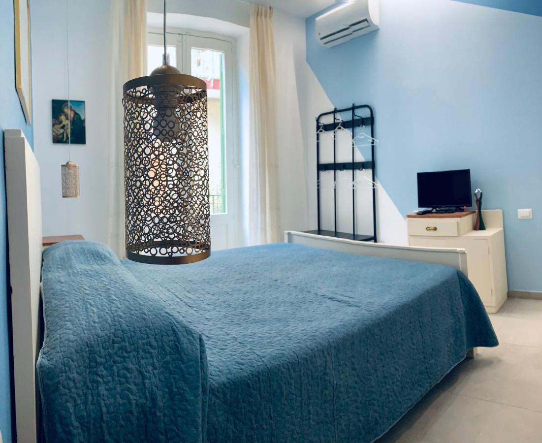 Casa Vacanze Rosa Aci Trezza Eksteriør bilde